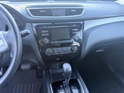2016 Nissan Rogue S   - Photo 16 - Reseda, CA 91335