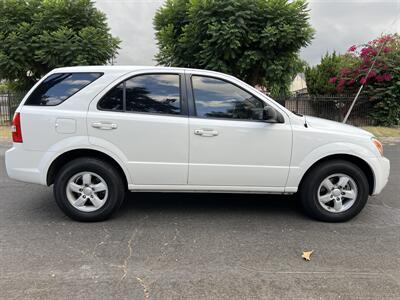 2008 Kia Sorento   - Photo 8 - Reseda, CA 91335