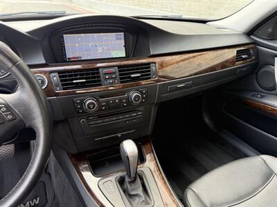 2010 BMW 328i xDrive   - Photo 20 - Reseda, CA 91335