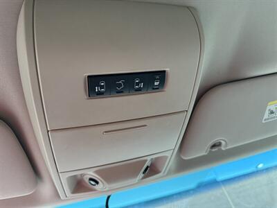 2012 Chrysler Town & Country Touring   - Photo 26 - Reseda, CA 91335