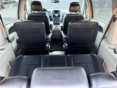 2012 Chrysler Town & Country Touring   - Photo 24 - Reseda, CA 91335