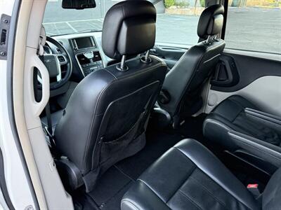 2012 Chrysler Town & Country Touring   - Photo 19 - Reseda, CA 91335