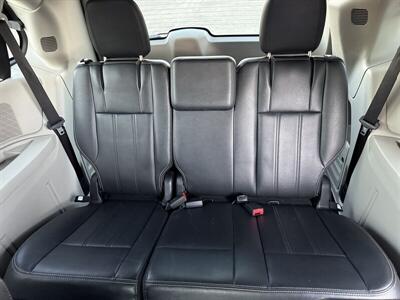 2012 Chrysler Town & Country Touring   - Photo 22 - Reseda, CA 91335