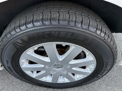 2012 Chrysler Town & Country Touring   - Photo 33 - Reseda, CA 91335