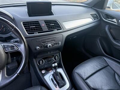 2016 Audi Q3 2.0T Premium Plus   - Photo 16 - Reseda, CA 91335