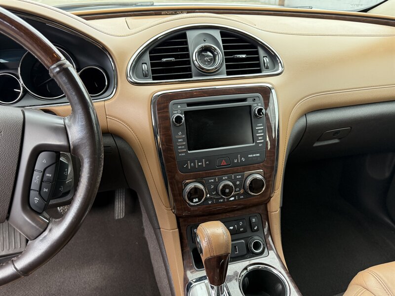 2016 Buick Enclave Premium photo 18