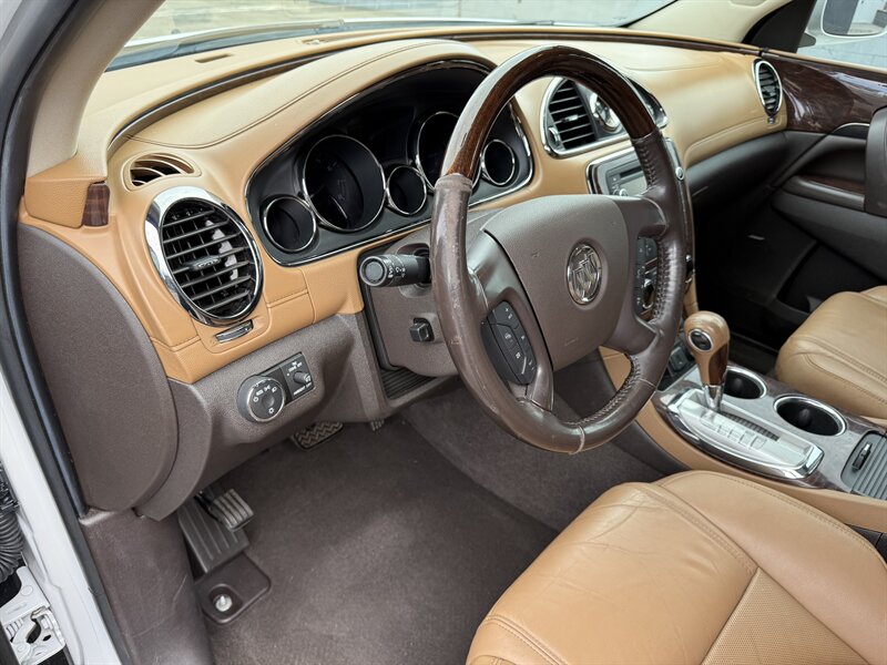 2016 Buick Enclave Premium photo 13