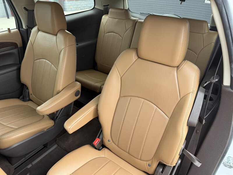 2016 Buick Enclave Premium photo 24
