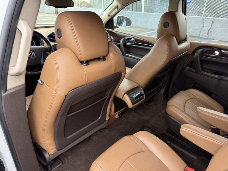 2016 Buick Enclave Premium photo 21