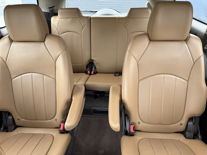 2016 Buick Enclave Premium photo 25