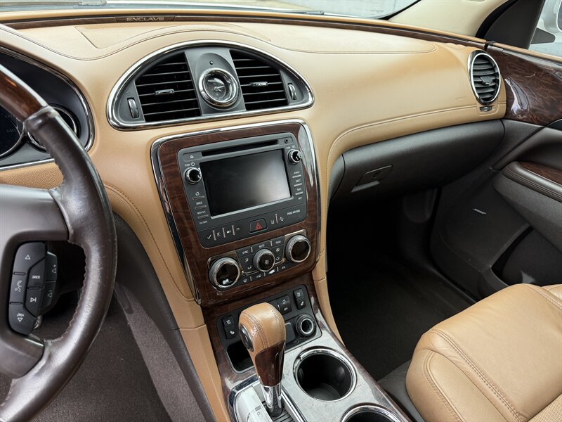 2016 Buick Enclave Premium photo 19