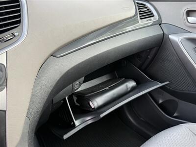 2016 Hyundai Santa Fe 2.4L   - Photo 27 - Reseda, CA 91335