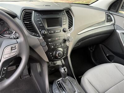 2016 Hyundai Santa Fe 2.4L   - Photo 29 - Reseda, CA 91335
