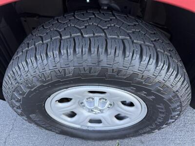 2015 Nissan Frontier SV   - Photo 28 - Reseda, CA 91335