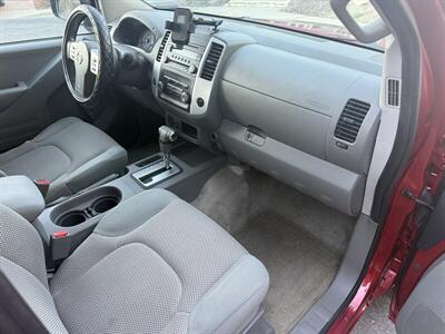 2015 Nissan Frontier SV   - Photo 12 - Reseda, CA 91335