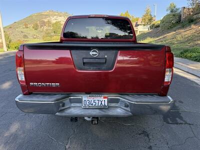 2015 Nissan Frontier SV   - Photo 6 - Reseda, CA 91335