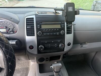 2015 Nissan Frontier SV   - Photo 18 - Reseda, CA 91335