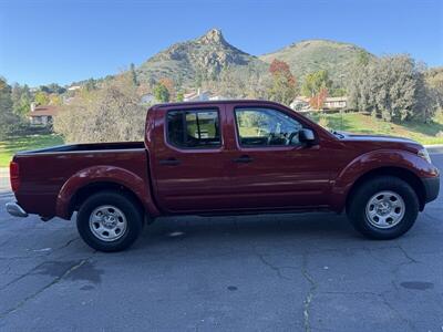 2015 Nissan Frontier SV   - Photo 8 - Reseda, CA 91335