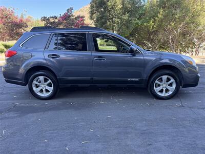 2014 Subaru Outback 2.5i   - Photo 8 - Reseda, CA 91335