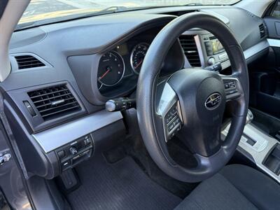 2014 Subaru Outback 2.5i   - Photo 14 - Reseda, CA 91335