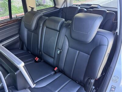 2012 Mercedes-Benz GL 350 BlueTEC   - Photo 24 - Reseda, CA 91335