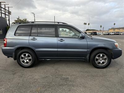 2005 Toyota Highlander   - Photo 8 - Reseda, CA 91335