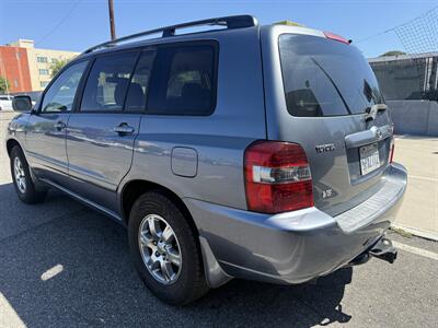 2005 Toyota Highlander   - Photo 5 - Reseda, CA 91335