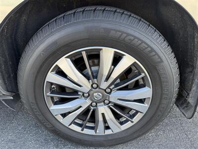 2018 Nissan Pathfinder SV   - Photo 28 - Reseda, CA 91335