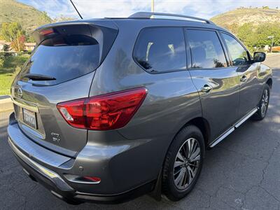 2018 Nissan Pathfinder SV   - Photo 5 - Reseda, CA 91335