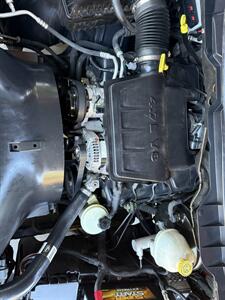 2010 Dodge Ram 1500 SLT   - Photo 23 - Reseda, CA 91335