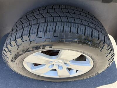 2010 Dodge Ram 1500 SLT   - Photo 25 - Reseda, CA 91335
