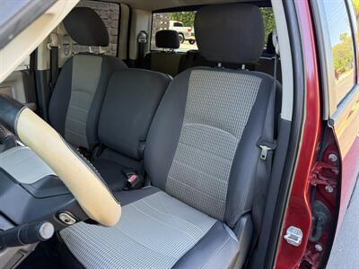 2010 Dodge Ram 1500 SLT   - Photo 13 - Reseda, CA 91335