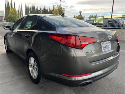 2011 Kia Optima LX   - Photo 4 - Reseda, CA 91335