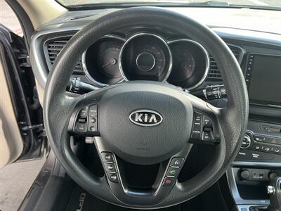 2011 Kia Optima LX   - Photo 13 - Reseda, CA 91335