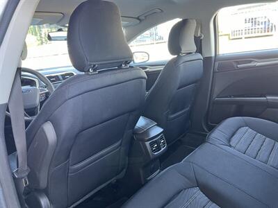 2016 Ford Fusion SE   - Photo 20 - Reseda, CA 91335