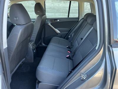 2009 Volkswagen Tiguan S   - Photo 12 - Reseda, CA 91335