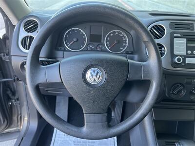 2009 Volkswagen Tiguan S   - Photo 22 - Reseda, CA 91335