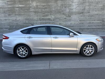 2016 Ford Fusion SE   - Photo 8 - Reseda, CA 91335