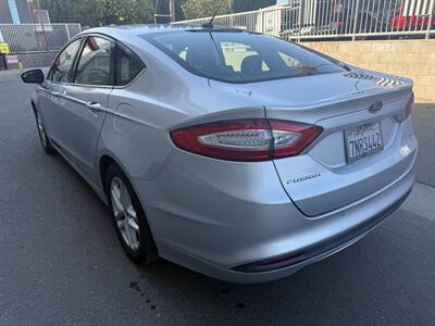 2016 Ford Fusion SE   - Photo 5 - Reseda, CA 91335