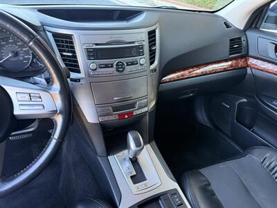 2011 Subaru Outback 2.5i Limited   - Photo 17 - Reseda, CA 91335