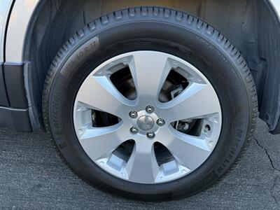 2011 Subaru Outback 2.5i Limited   - Photo 28 - Reseda, CA 91335