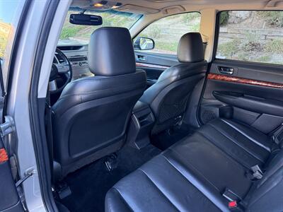 2011 Subaru Outback 2.5i Limited   - Photo 21 - Reseda, CA 91335