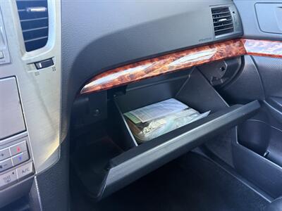 2011 Subaru Outback 2.5i Limited   - Photo 24 - Reseda, CA 91335