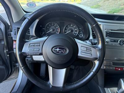 2011 Subaru Outback 2.5i Limited   - Photo 15 - Reseda, CA 91335