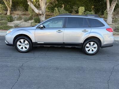 2011 Subaru Outback 2.5i Limited   - Photo 4 - Reseda, CA 91335