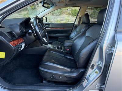2011 Subaru Outback 2.5i Limited   - Photo 11 - Reseda, CA 91335