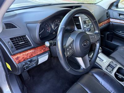 2011 Subaru Outback 2.5i Limited   - Photo 14 - Reseda, CA 91335