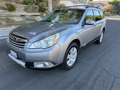 2011 Subaru Outback 2.5i Limited   - Photo 3 - Reseda, CA 91335