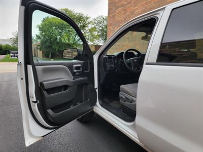 2017 Chevrolet Silverado 1500 Work Truck  4X4 --  5.3L V8 355hp -- Crew Cab -  Backup Camera - Bluetooth - NO Accident - Clean Title - All Serviced - Photo 15 - Wood Dale, IL 60191
