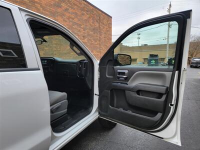 2017 Chevrolet Silverado 1500 Work Truck  4X4 -- Crew Cab 5.8ft Bed  Backup Camera - Bluetooth - NO Accident - Clean Title - All Serviced - Photo 18 - Wood Dale, IL 60191